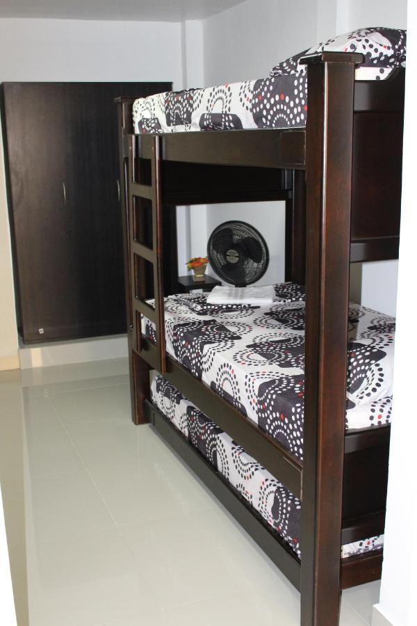 Casa Estadio Medellin ! Apartamentos Renovados En Excelente Ubicacion Laureles Estadio מראה חיצוני תמונה