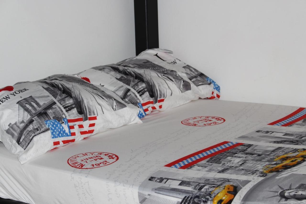 Casa Estadio Medellin ! Apartamentos Renovados En Excelente Ubicacion Laureles Estadio מראה חיצוני תמונה