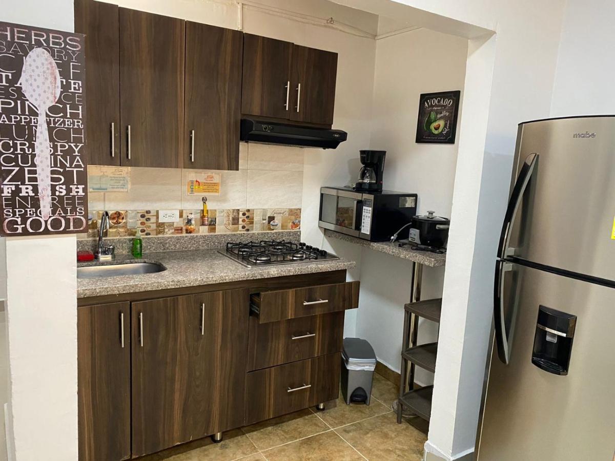 Casa Estadio Medellin ! Apartamentos Renovados En Excelente Ubicacion Laureles Estadio מראה חיצוני תמונה